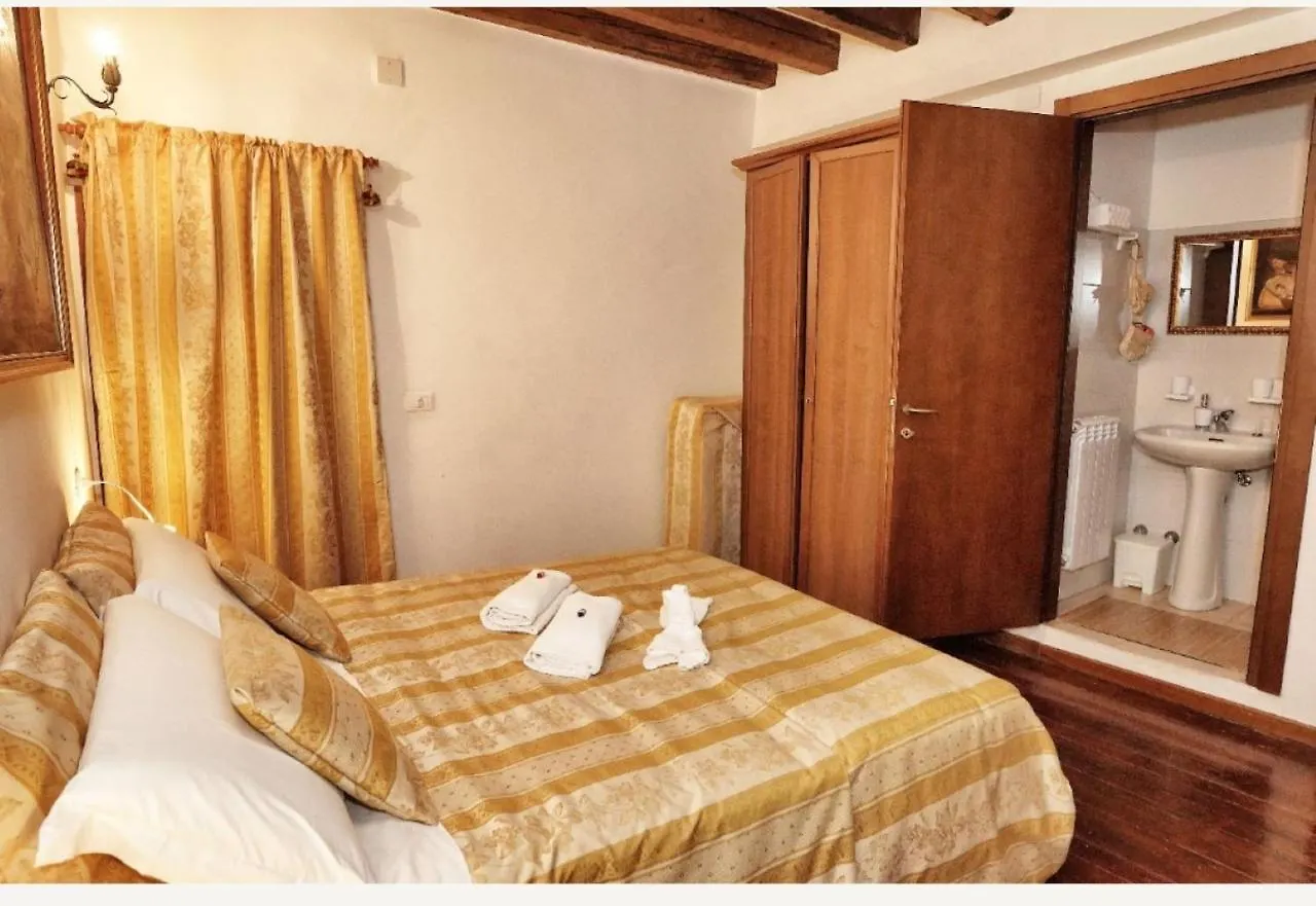 Appartamento Rialto Laura Venice 0*,  Italy